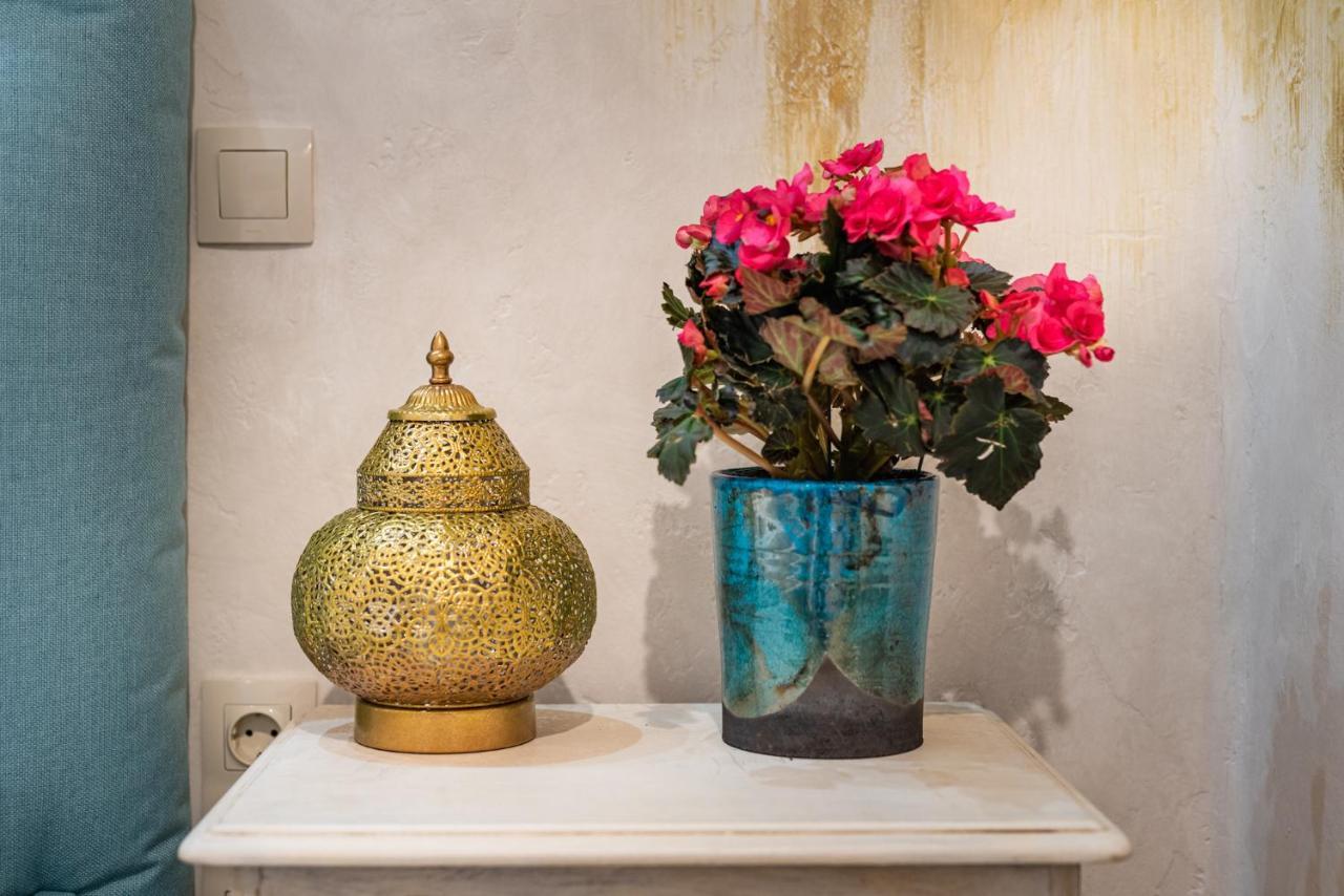 Lotus Apartment سنتيندري المظهر الخارجي الصورة